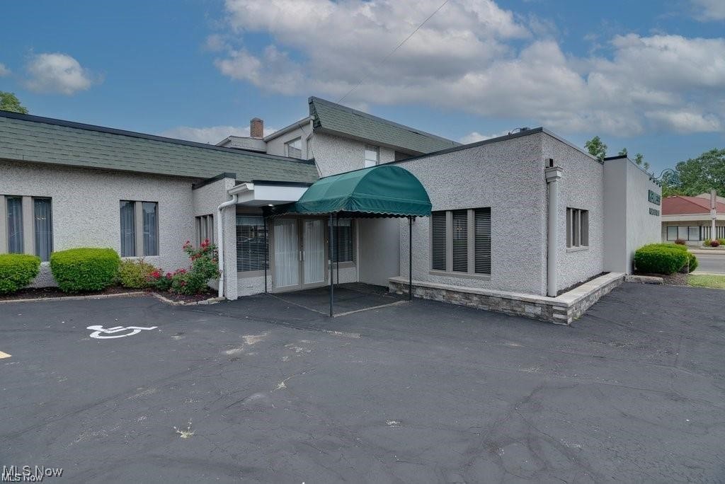 552 N Main Street Akron OH 44310