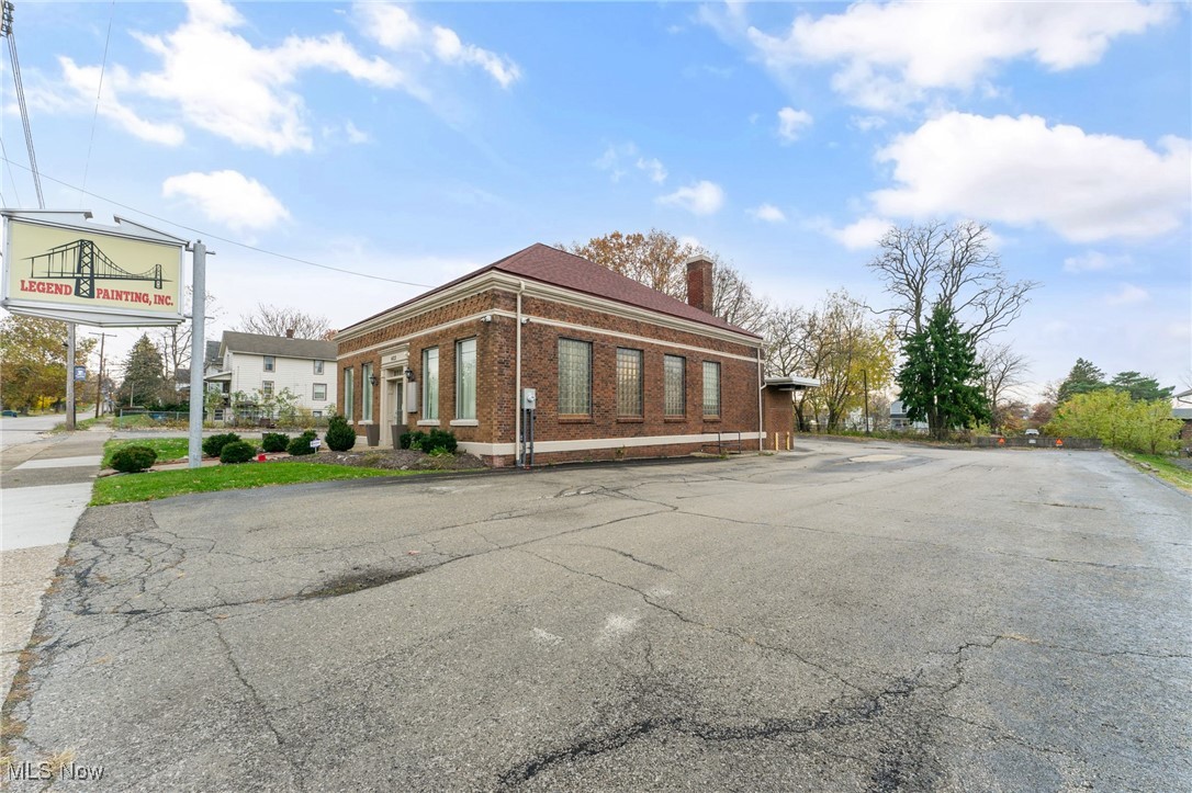 403 Tenney Avenue Campbell OH 44405