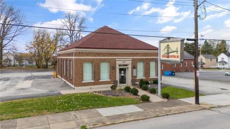 403 Tenney Avenue Campbell OH 44405