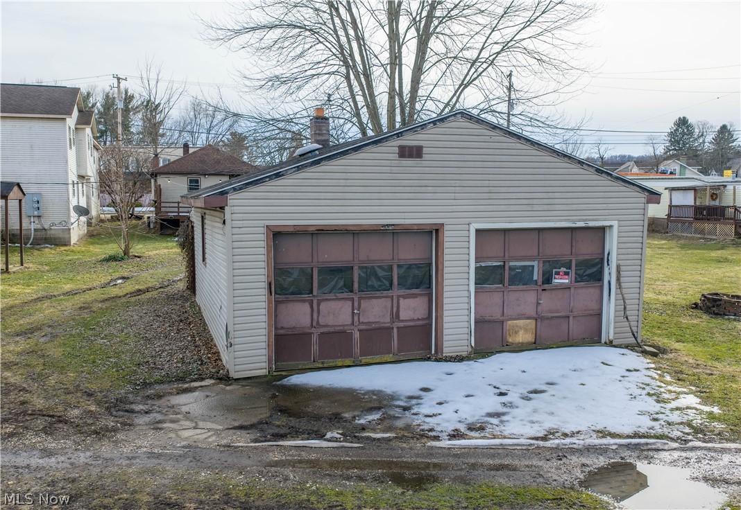 209 - 223 Trenton Avenue Uhrichsville OH 44683