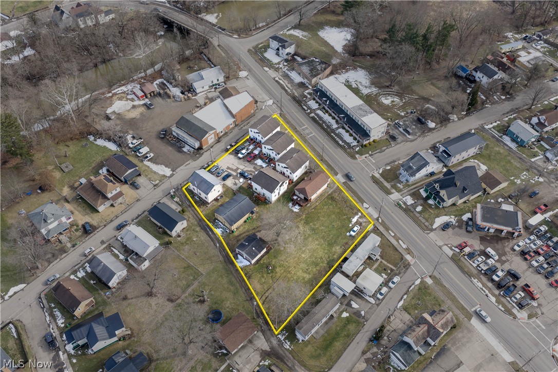 209 - 223 Trenton Avenue Uhrichsville OH 44683