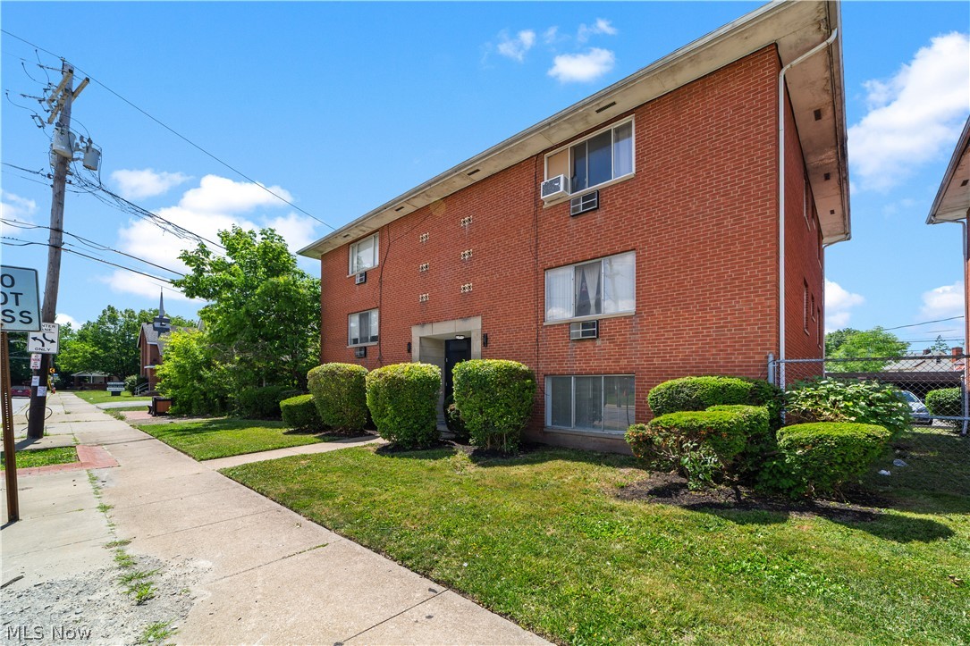 4578 E 131st Street Garfield Heights OH 44105