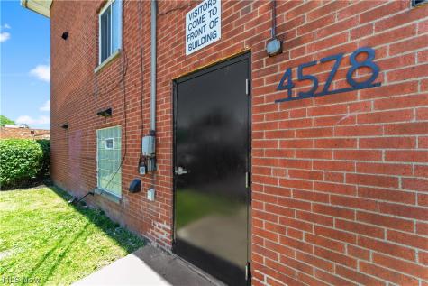 4578 E 131st Street Garfield Heights OH 44105