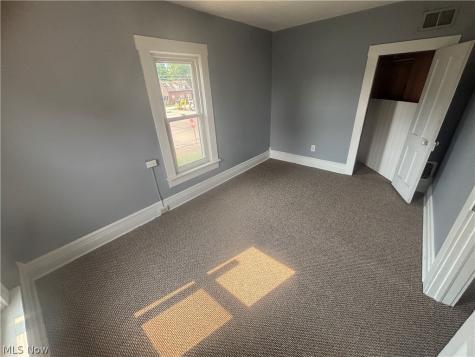 35 31st Street SW Barberton OH 44203