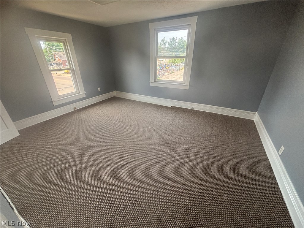 35 31st Street SW Barberton OH 44203