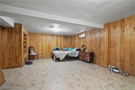 37822 Euclid Avenue Willoughby OH 44094