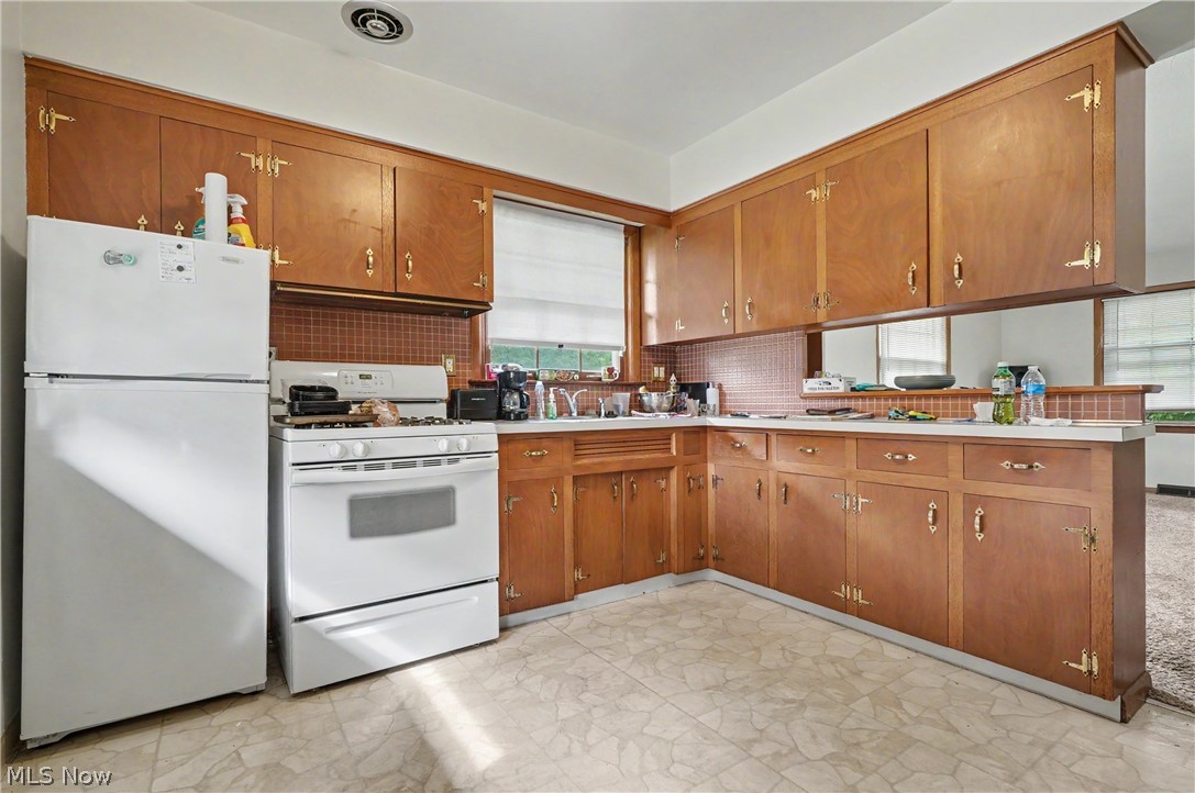 37822 Euclid Avenue Willoughby OH 44094