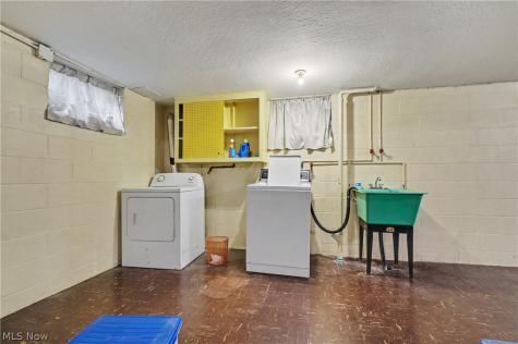 37822 Euclid Avenue Willoughby OH 44094
