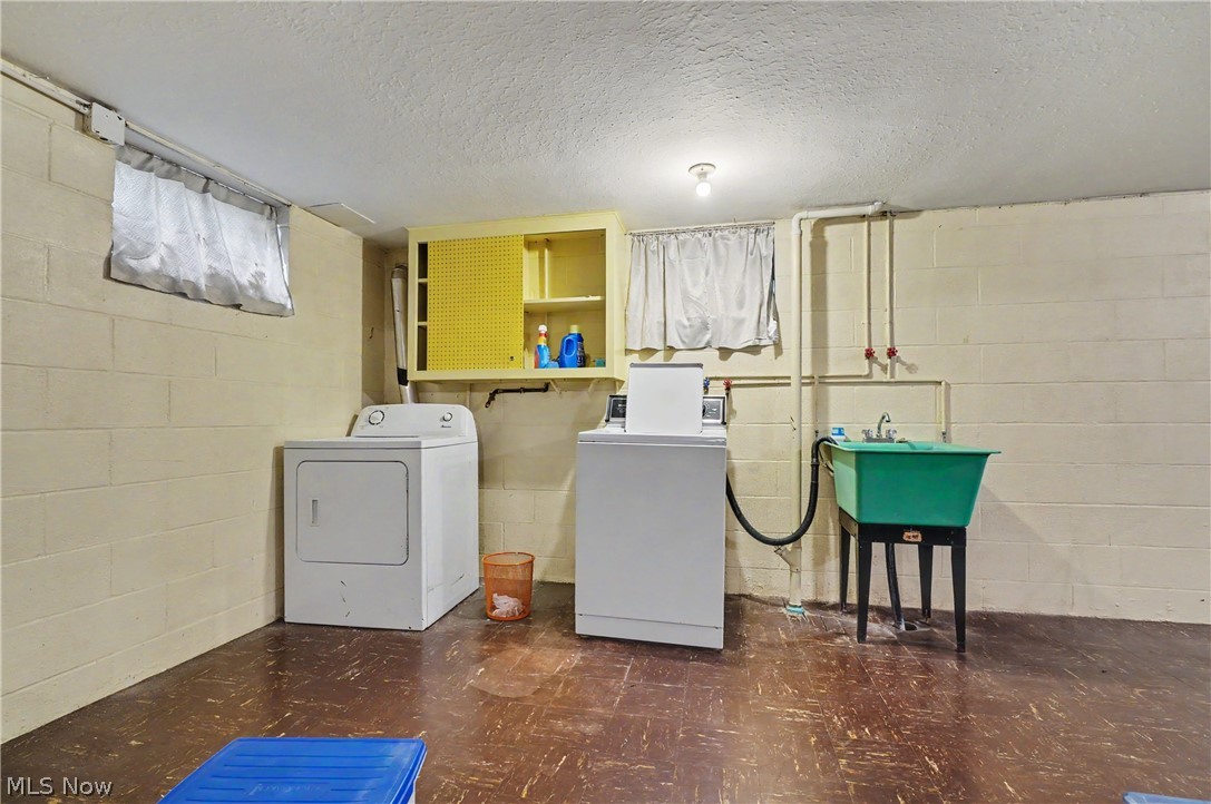 37822 Euclid Avenue Willoughby OH 44094