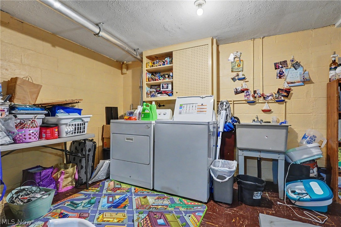 37822 Euclid Avenue Willoughby OH 44094