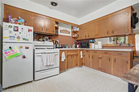 37822 Euclid Avenue Willoughby OH 44094
