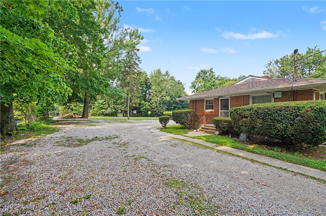 37822 Euclid Avenue Willoughby OH 44094