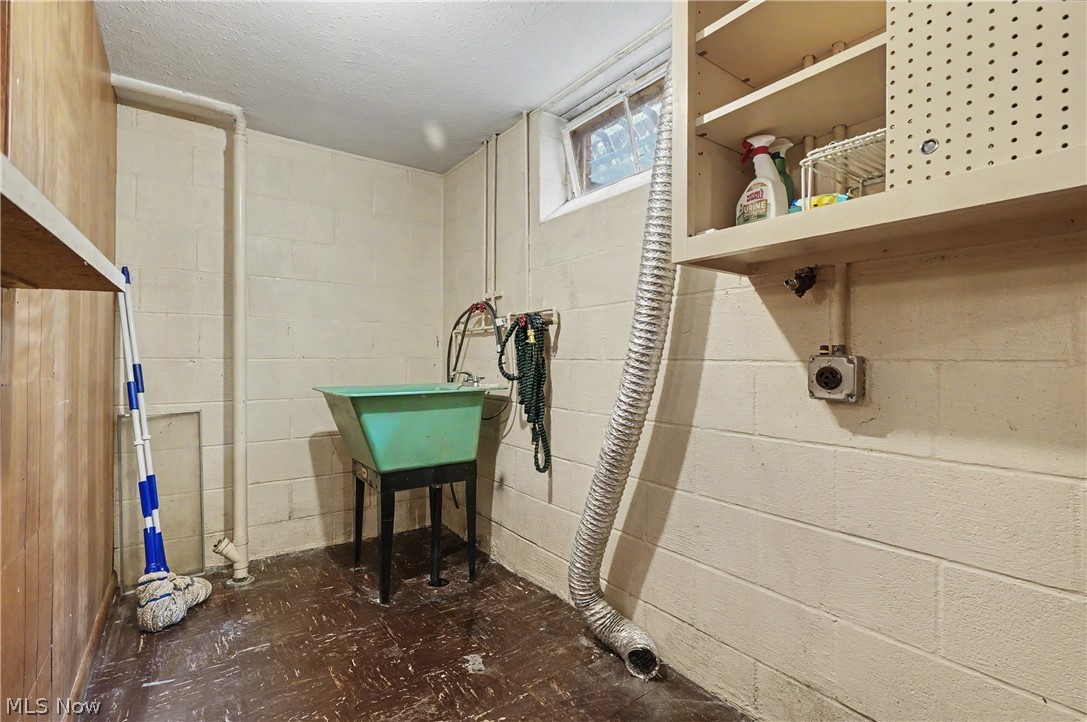 37822 Euclid Avenue Willoughby OH 44094