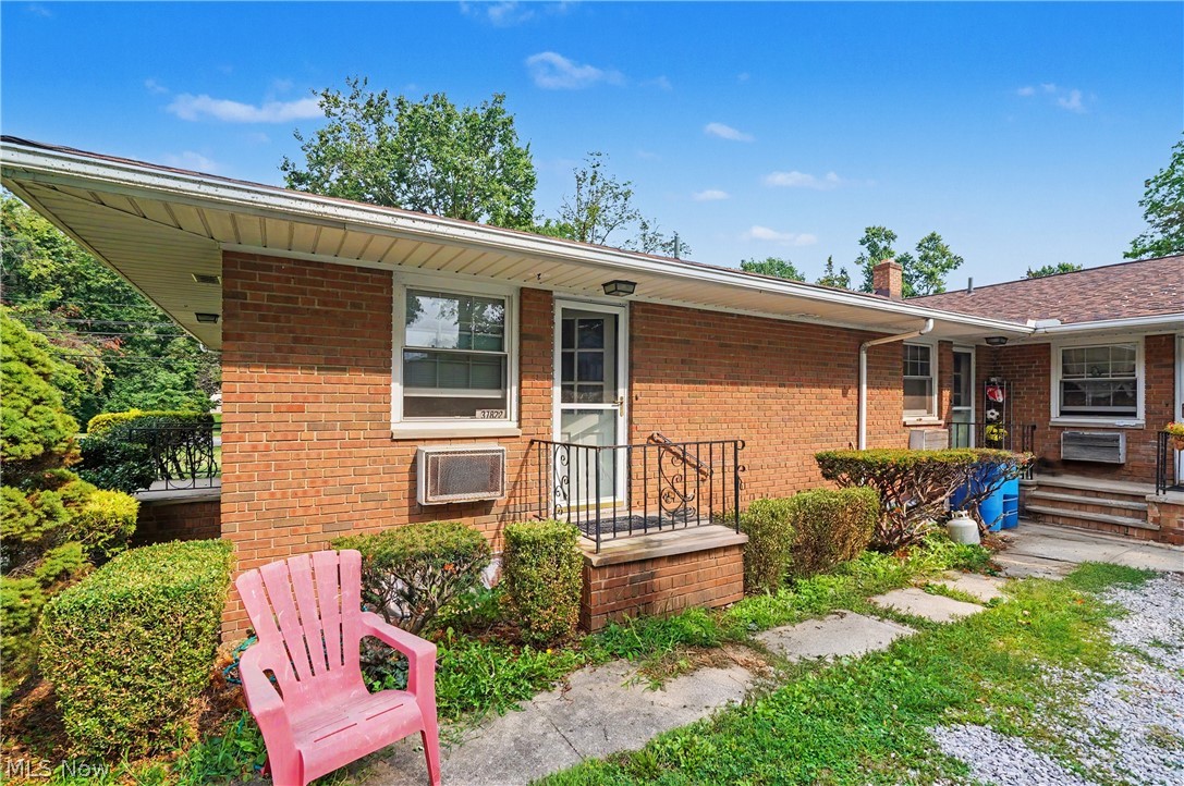37822 Euclid Avenue Willoughby OH 44094