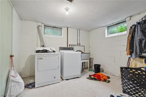37822 Euclid Avenue Willoughby OH 44094