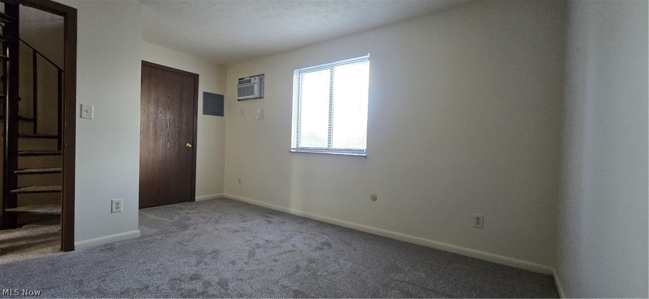 899 Rosamond Avenue Akron OH 44307