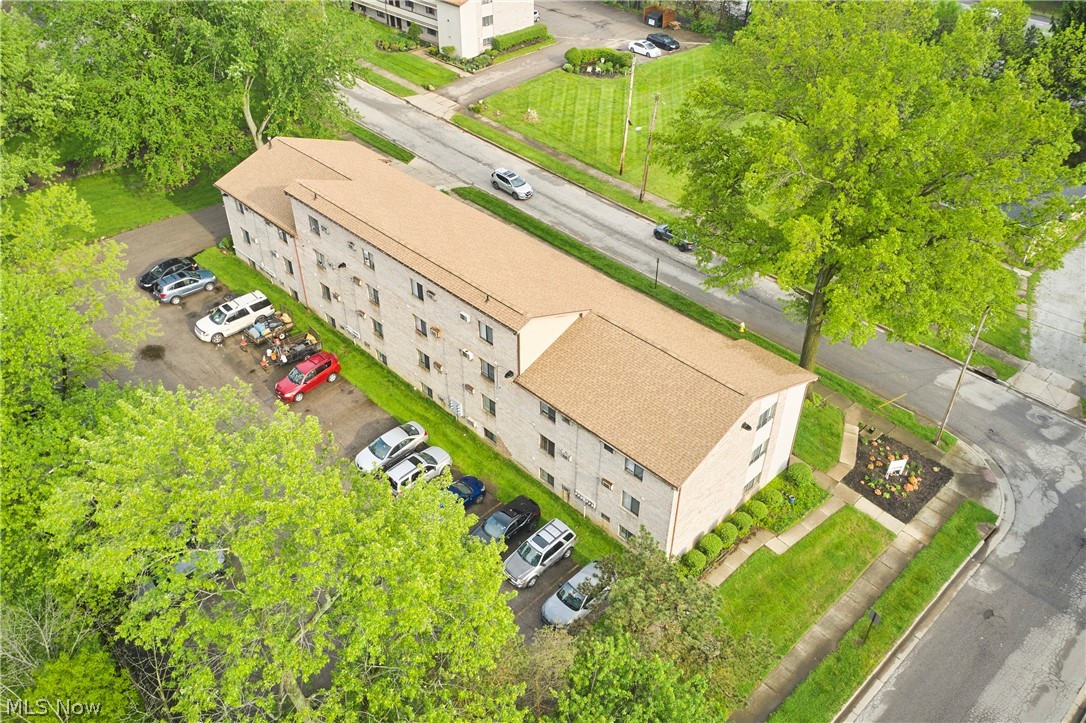 899 Rosamond Avenue Akron OH 44307