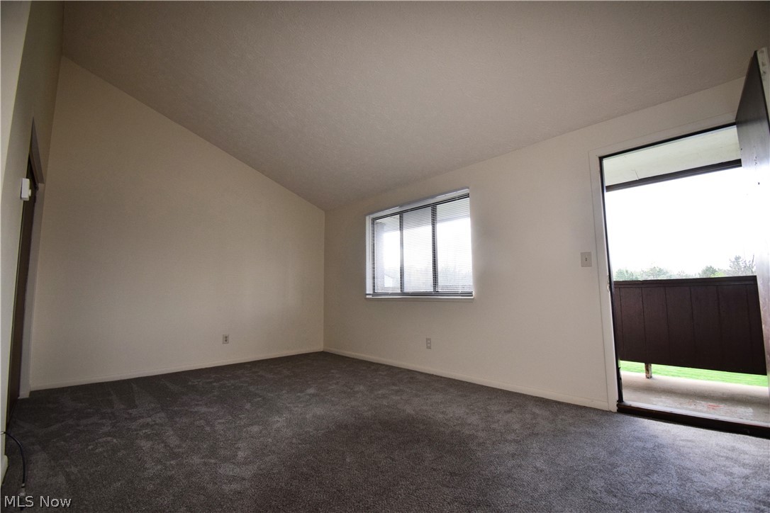 899 Rosamond Avenue Akron OH 44307