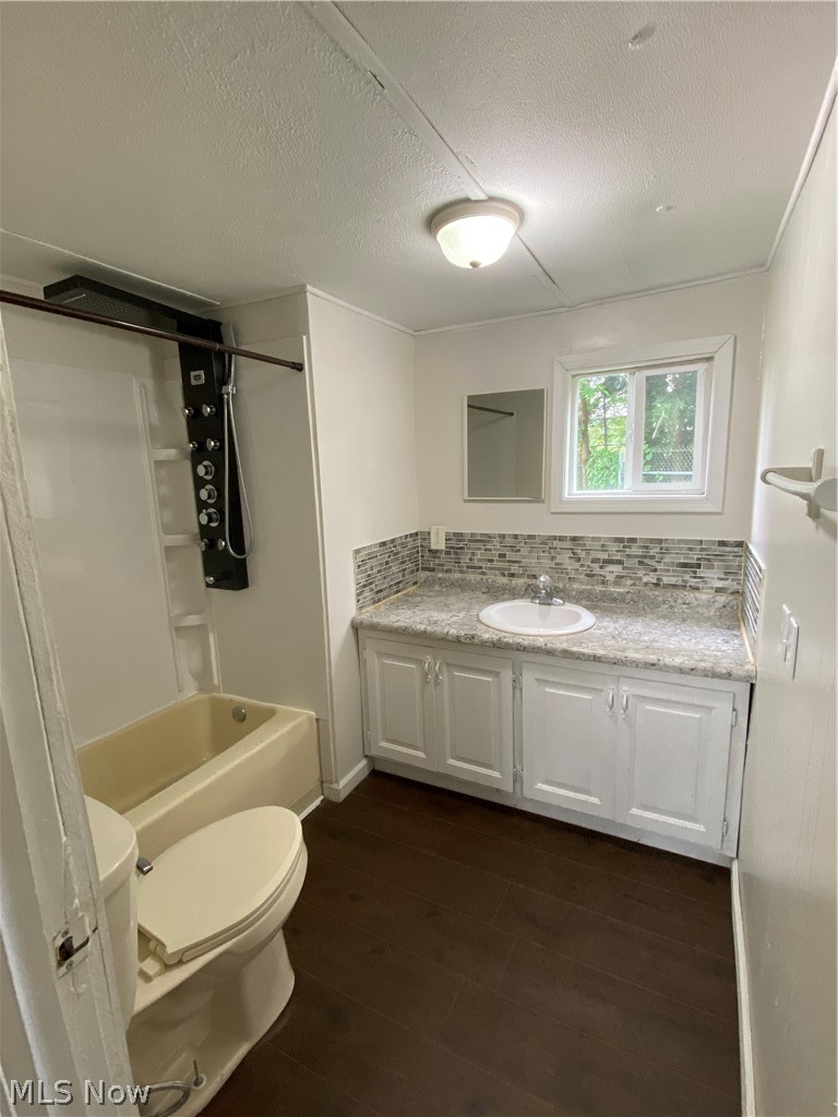 660/682 N Millborne Road Wooster OH 44691