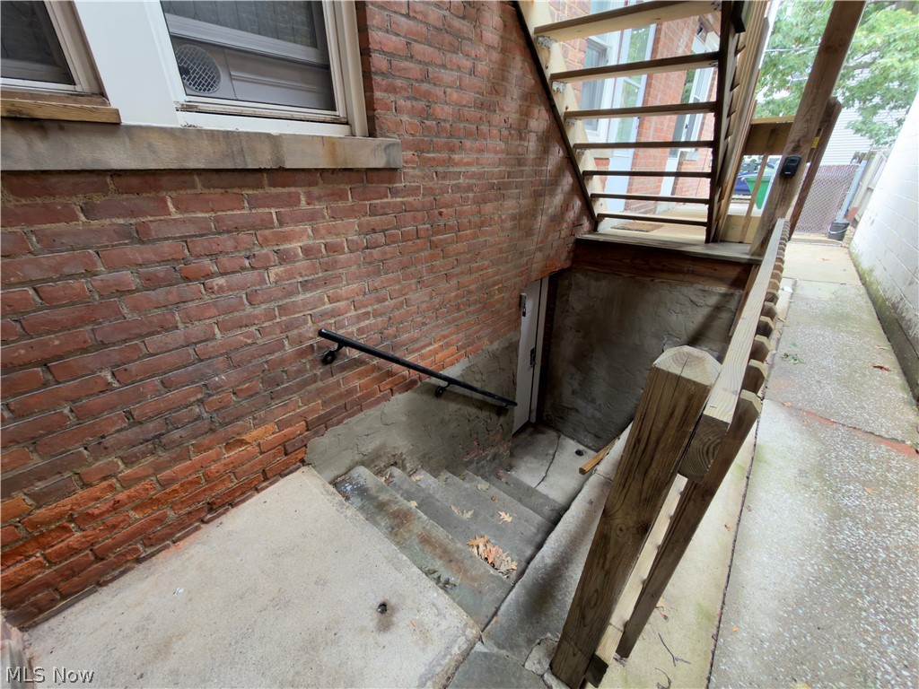 17020 Madison Avenue Lakewood OH 44107