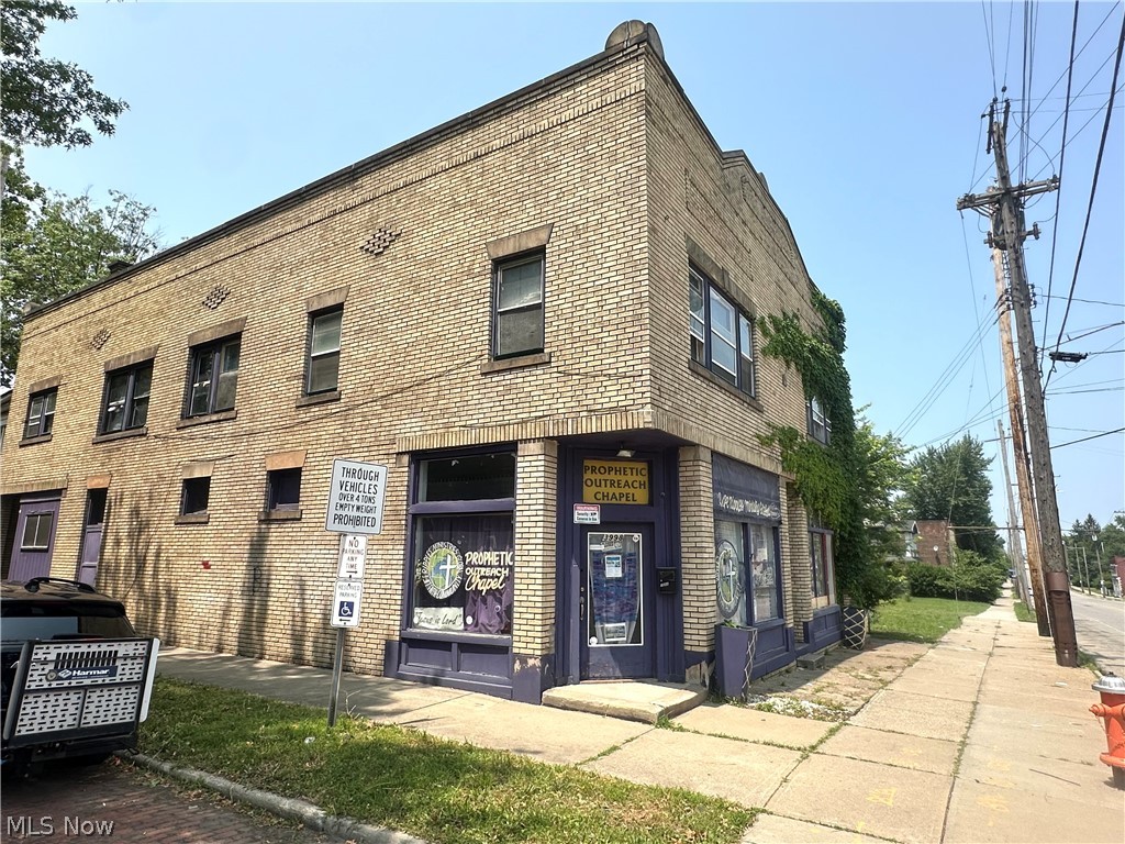 3996 E 71st Street Cleveland OH 44105