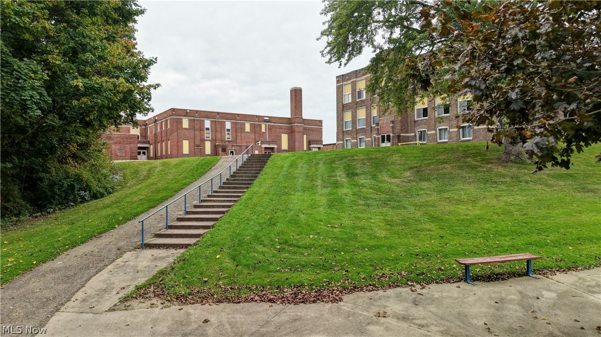 439 E Jackson Street Millersburg OH 44654