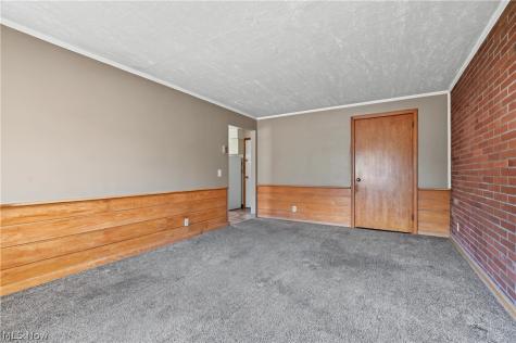 2006 Fulton Road NW Canton OH 44709