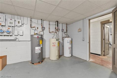2006 Fulton Road NW Canton OH 44709