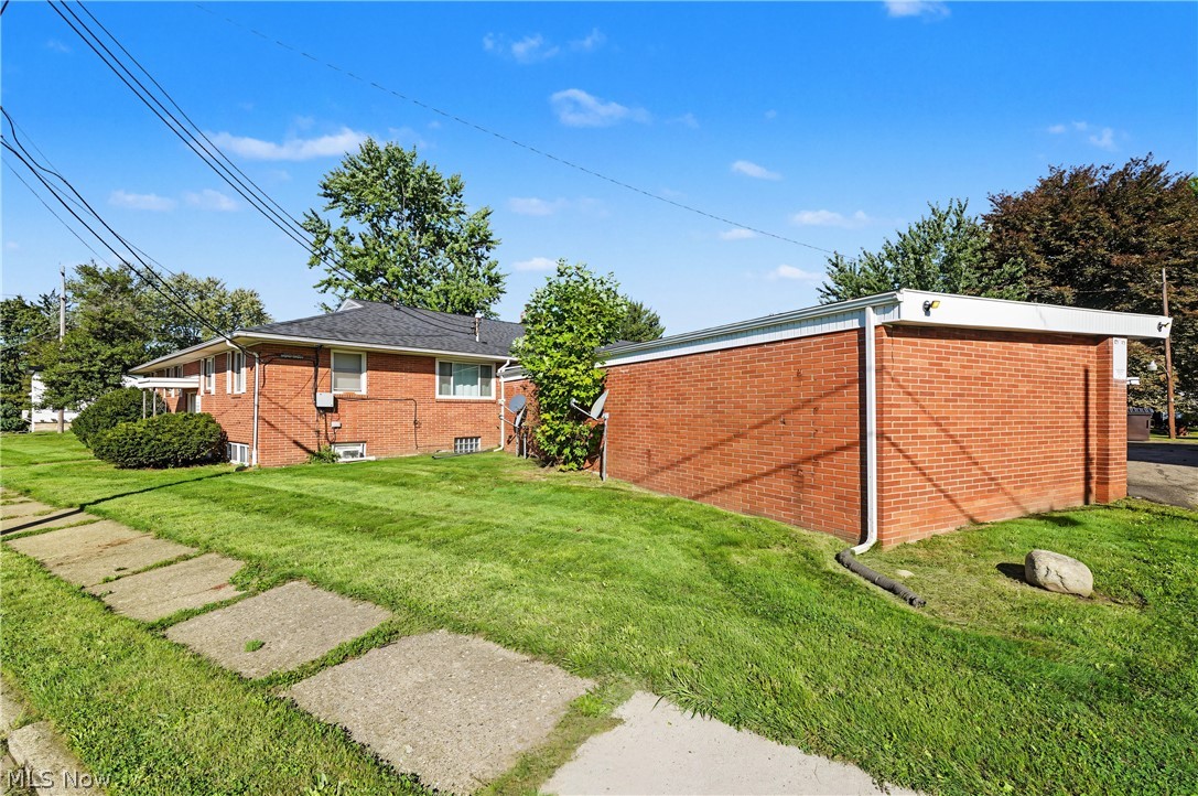 2006 Fulton Road NW Canton OH 44709