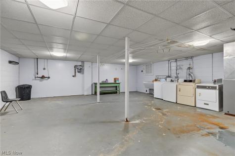 2006 Fulton Road NW Canton OH 44709