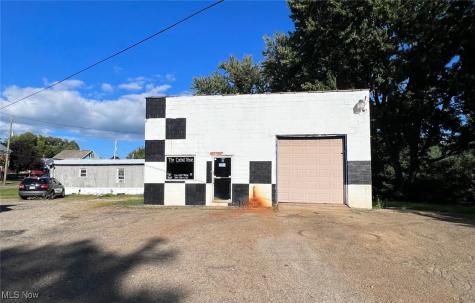 8050 Kensington Road NE Carrollton OH 44615