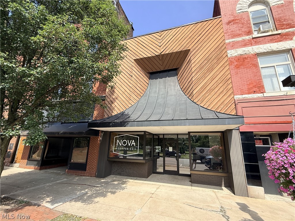 112 N Park Warren OH 44481