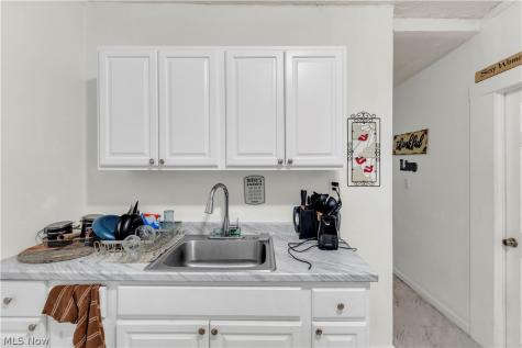 5007 Clark Avenue Cleveland OH 44102