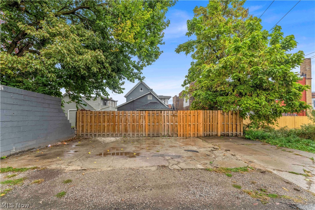 5007 Clark Avenue Cleveland OH 44102