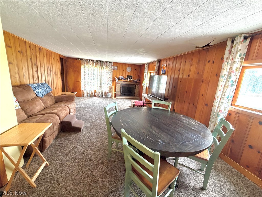 211 Yoder Avenue NE Sugarcreek OH 44681