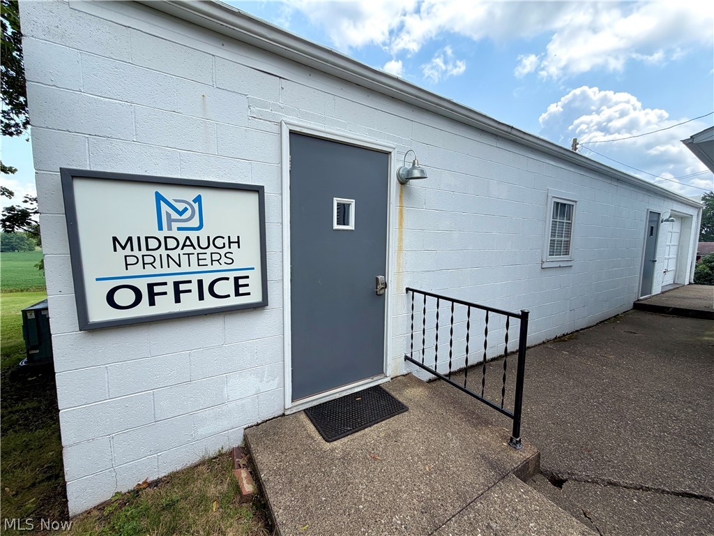 211 Yoder Avenue NE Sugarcreek OH 44681