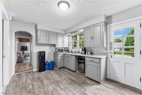 201 N Cleveland Massillon Road Akron OH 44333