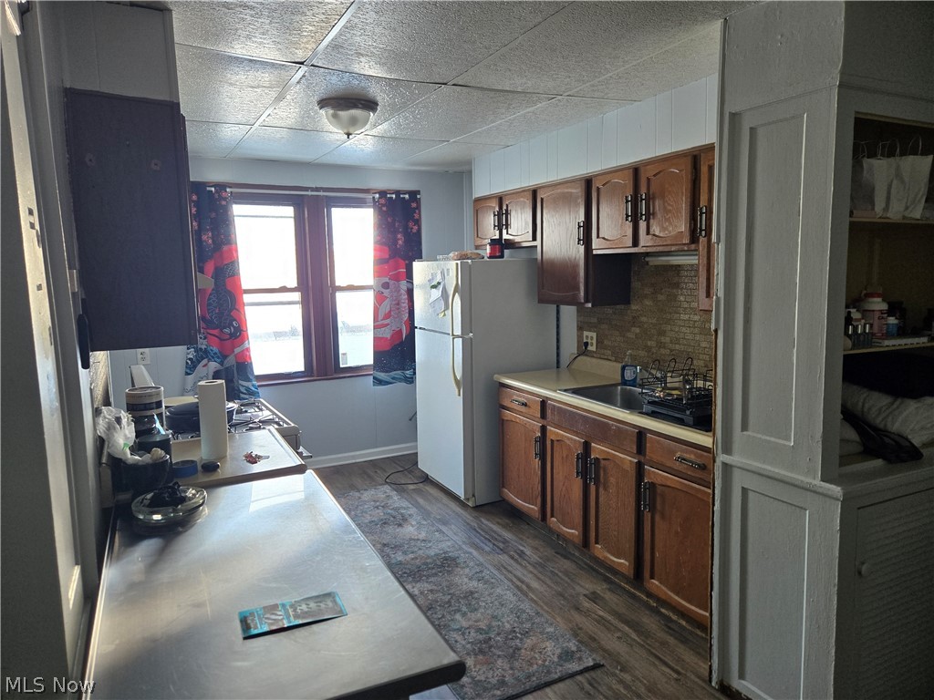 5767 Ridge Road Parma OH 44129