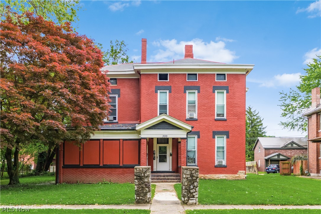 320 Woodlawn Avenue Zanesville OH 43701