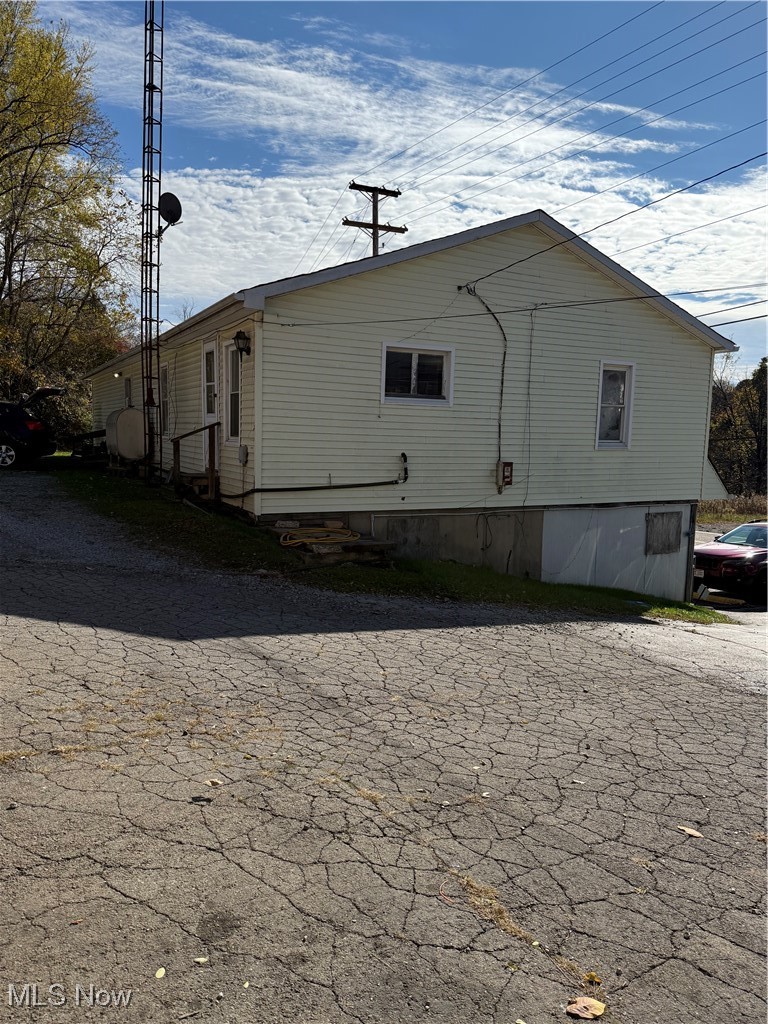 17408 Sr 45 Wellsville OH 43968