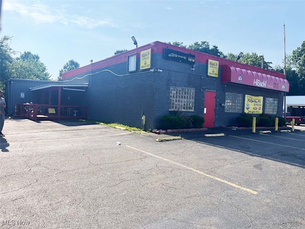935 Brown Street Akron OH 44311
