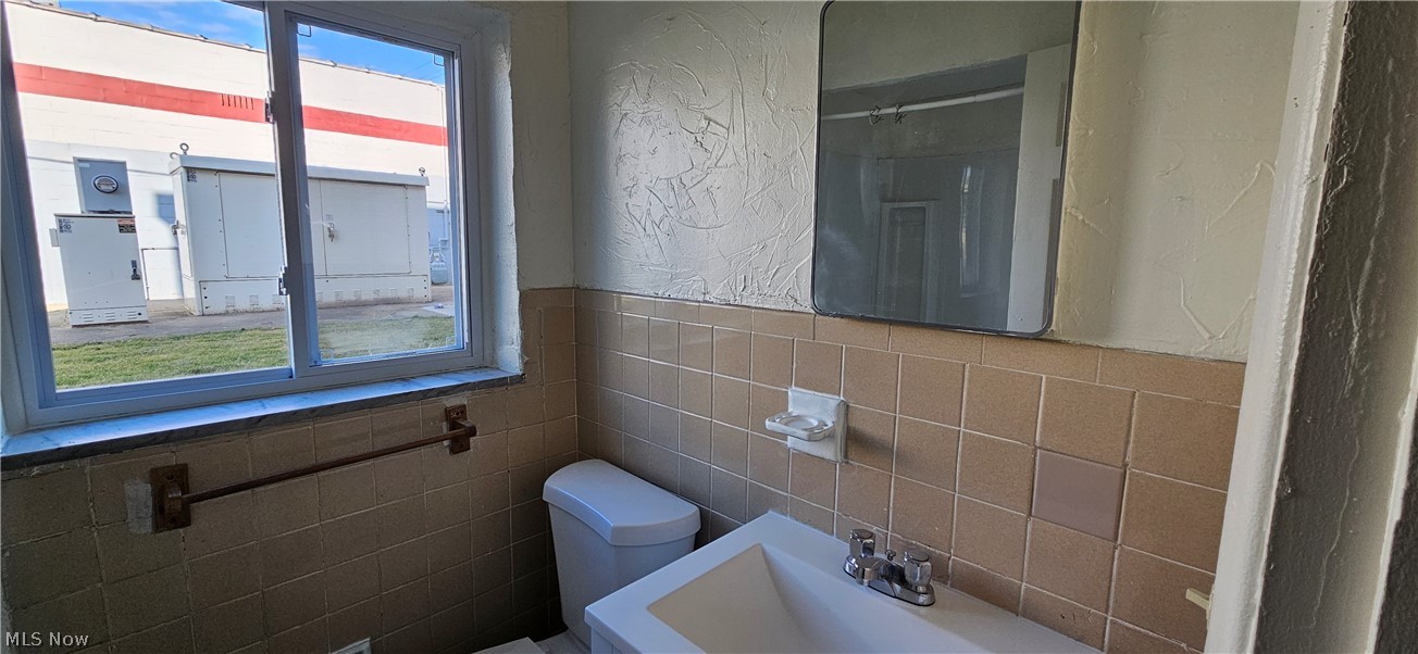 4230 Ridge Road Brooklyn OH 44144