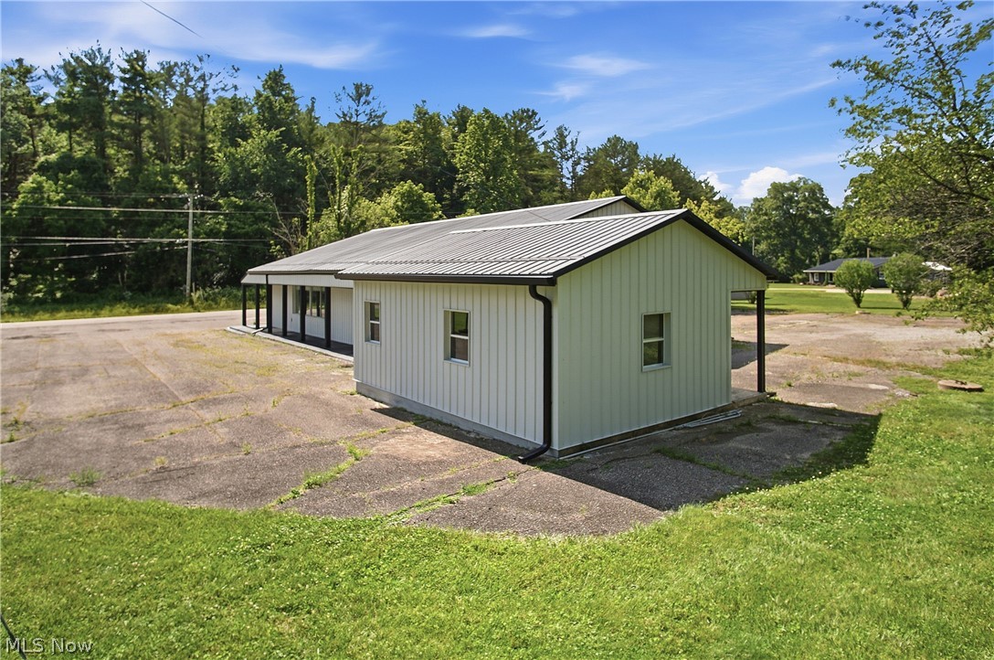 5320 Dillon Hills Drive Nashport OH 43830