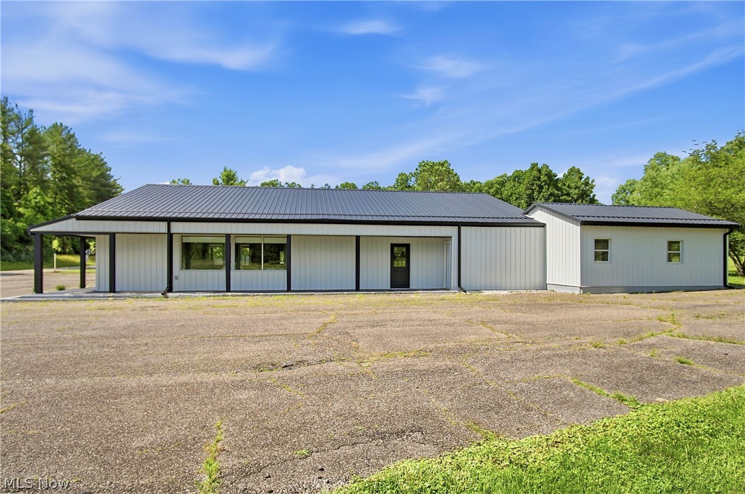 5320 Dillon Hills Drive Nashport OH 43830