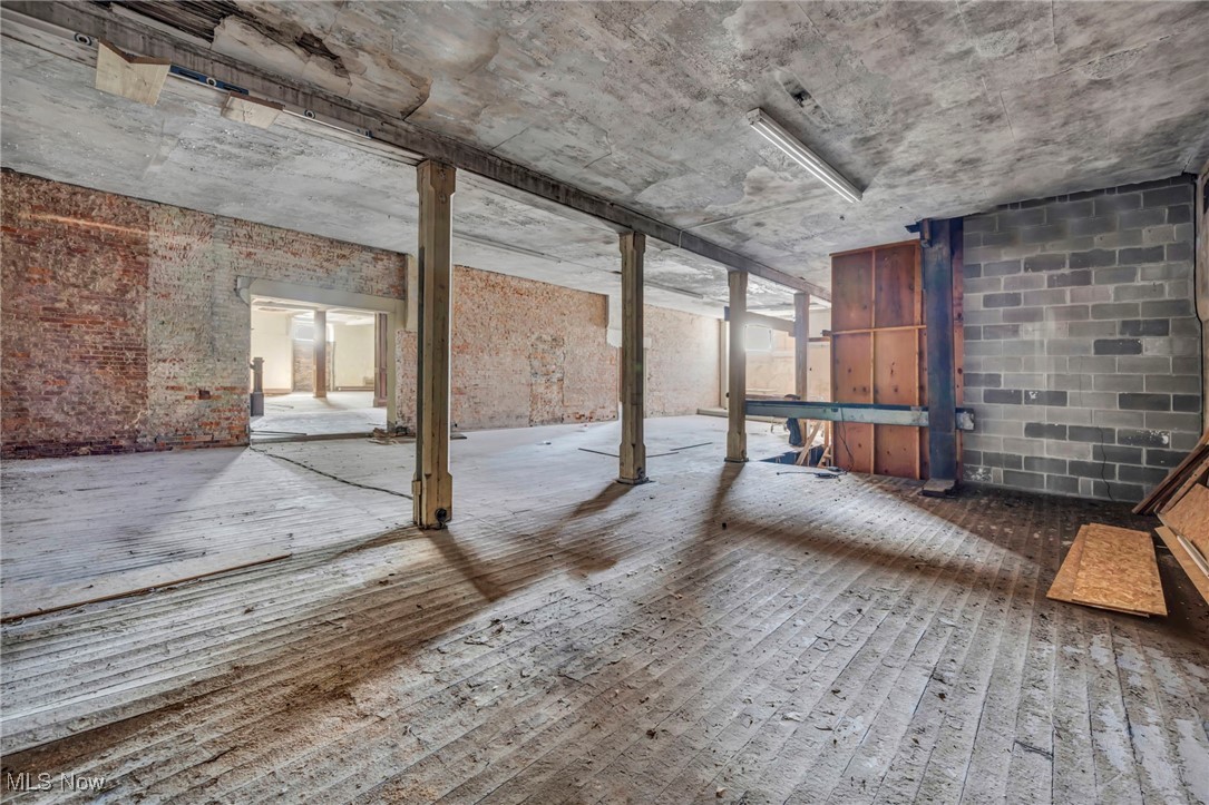 120-130 Erie Street S Massillon OH 44646