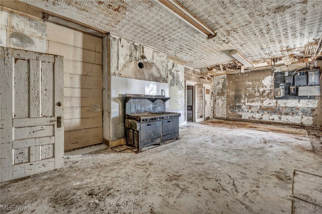 120-130 Erie Street S Massillon OH 44646