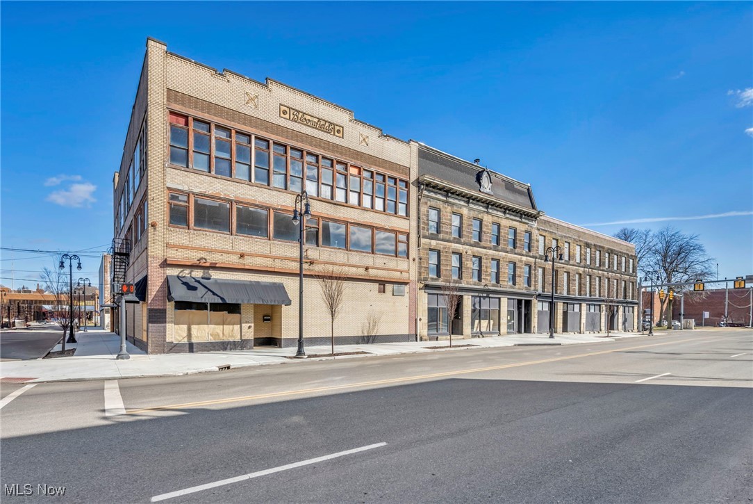 120-130 Erie Street S Massillon OH 44646