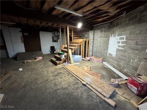 152 E Main Street Barnesville OH 43713