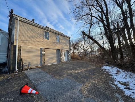 152 E Main Street Barnesville OH 43713