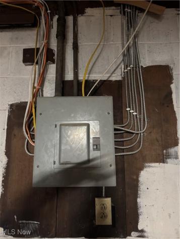 152 E Main Street Barnesville OH 43713